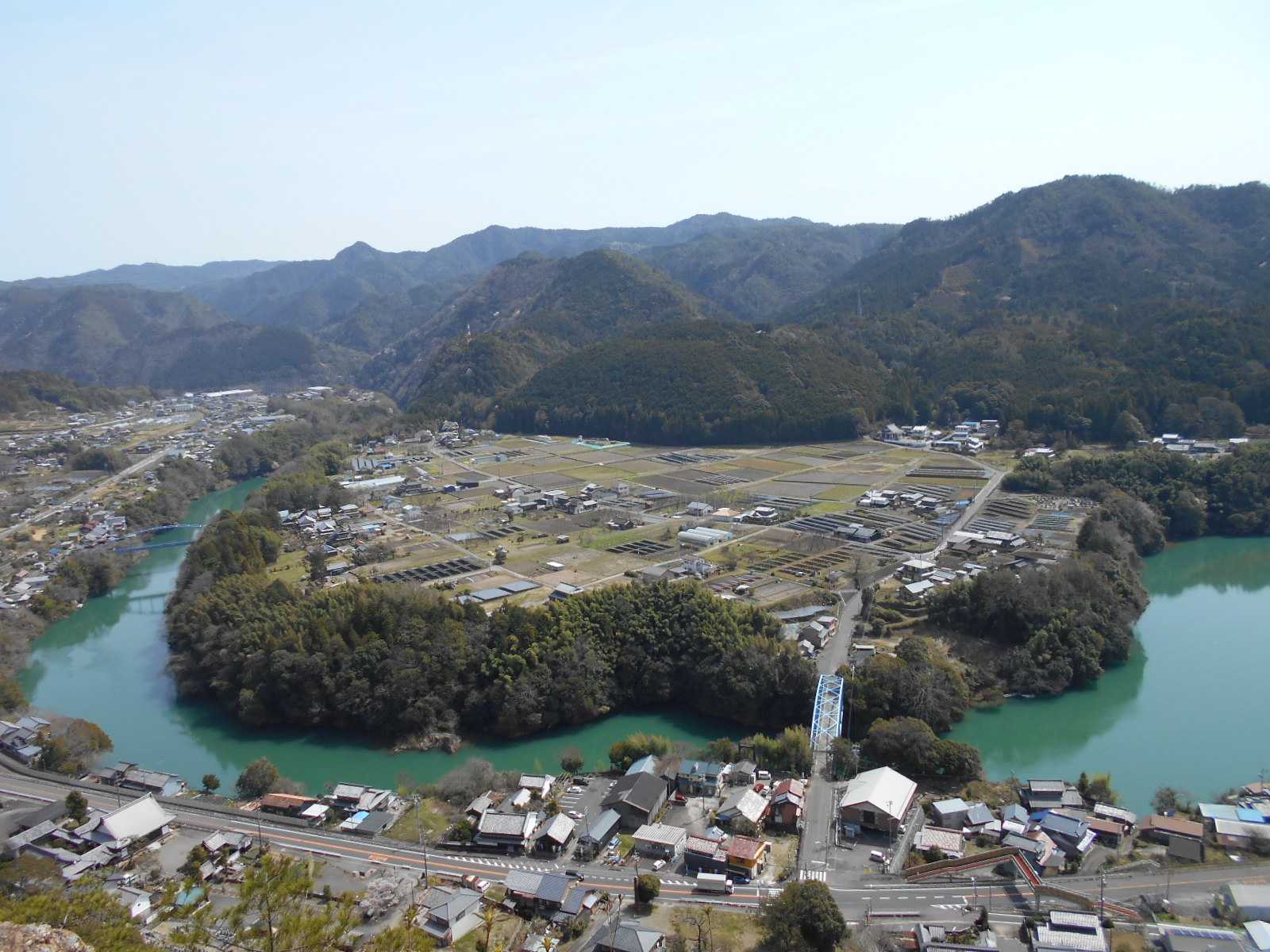 春うららの遠見山登山「岐阜のグランドキャニオン」 | 二代目亀太郎のブログ - 楽天ブログ