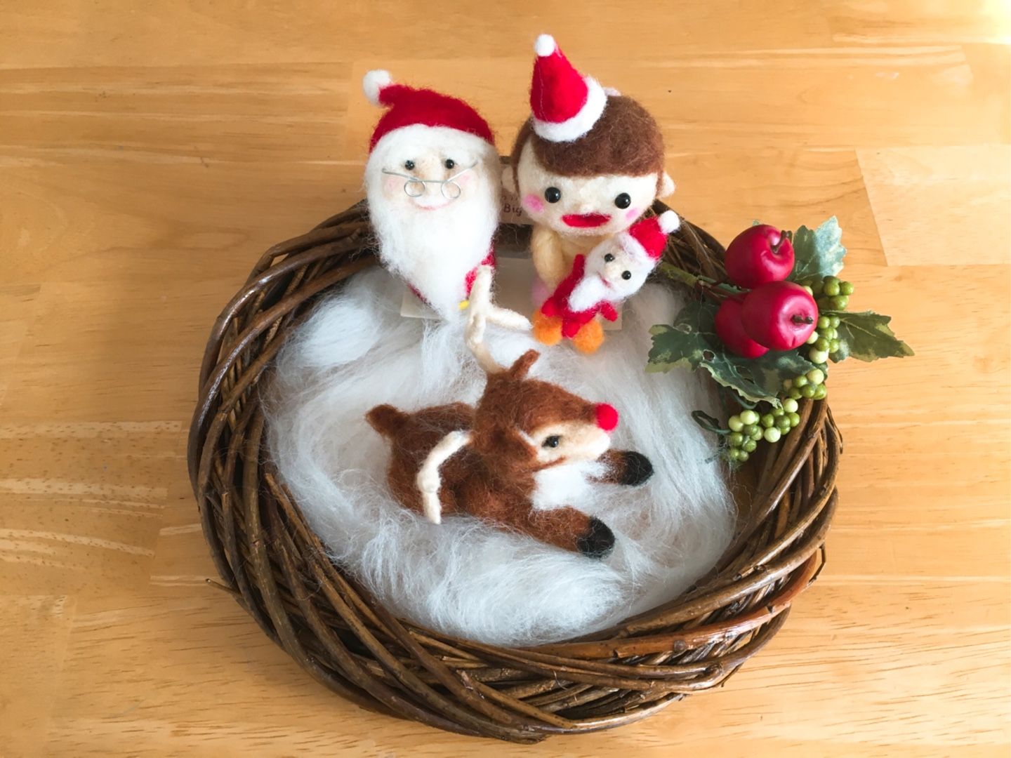 サンタクロースとトナカイさんのクリスマスオブジェ☆羊毛