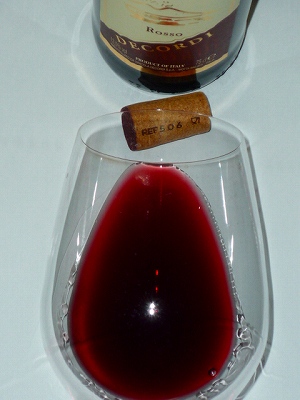 Decordi Lacryma Christi del Vesuvio Rosso 2013 glass.jpg