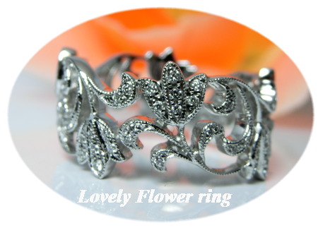 Lovely Flower ring 　“ 可愛い花模様 ” この繊細な透かし模様が　美しい指輪で完成　元町エクセル宝飾