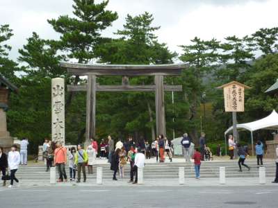 131016_出雲大社鳥居その3.jpg