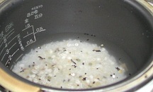 2炊飯器に入れると.jpg