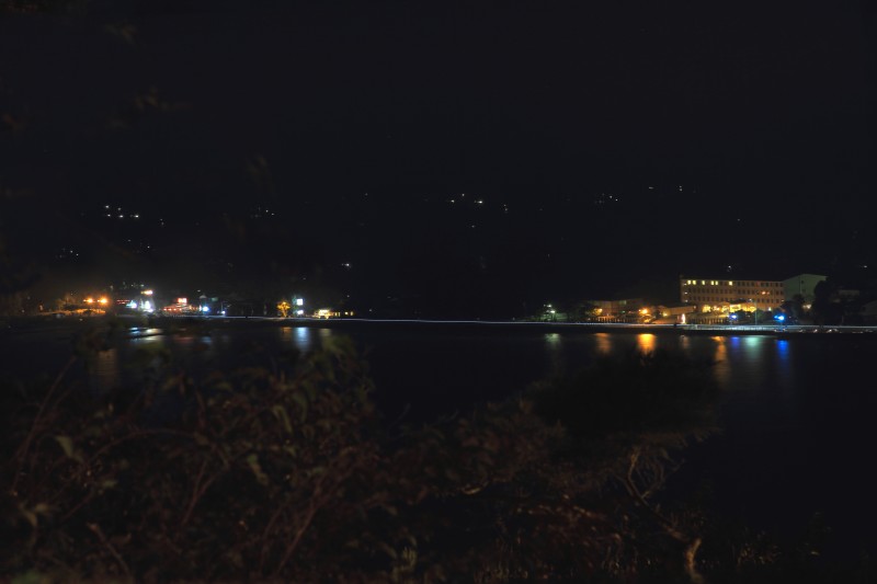 関東散策回顧_003山中湖夜景.jpg