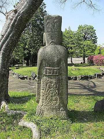 観照 諸物細見 －22 京都国立博物館 東の庭 李朝朝鮮時代の石造物 -1  