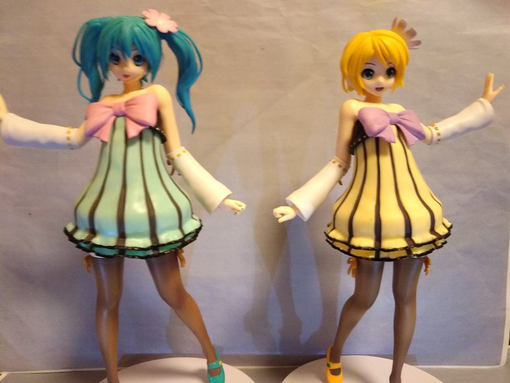 初音ミク カラフルドロップ 鏡音リン チアフルキャンディ　フィギュアセット 51jzpJAb--L._UF350,350_QL80_.jpg