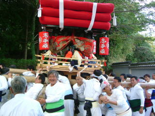 志手原、八王子神社のふとん太鼓