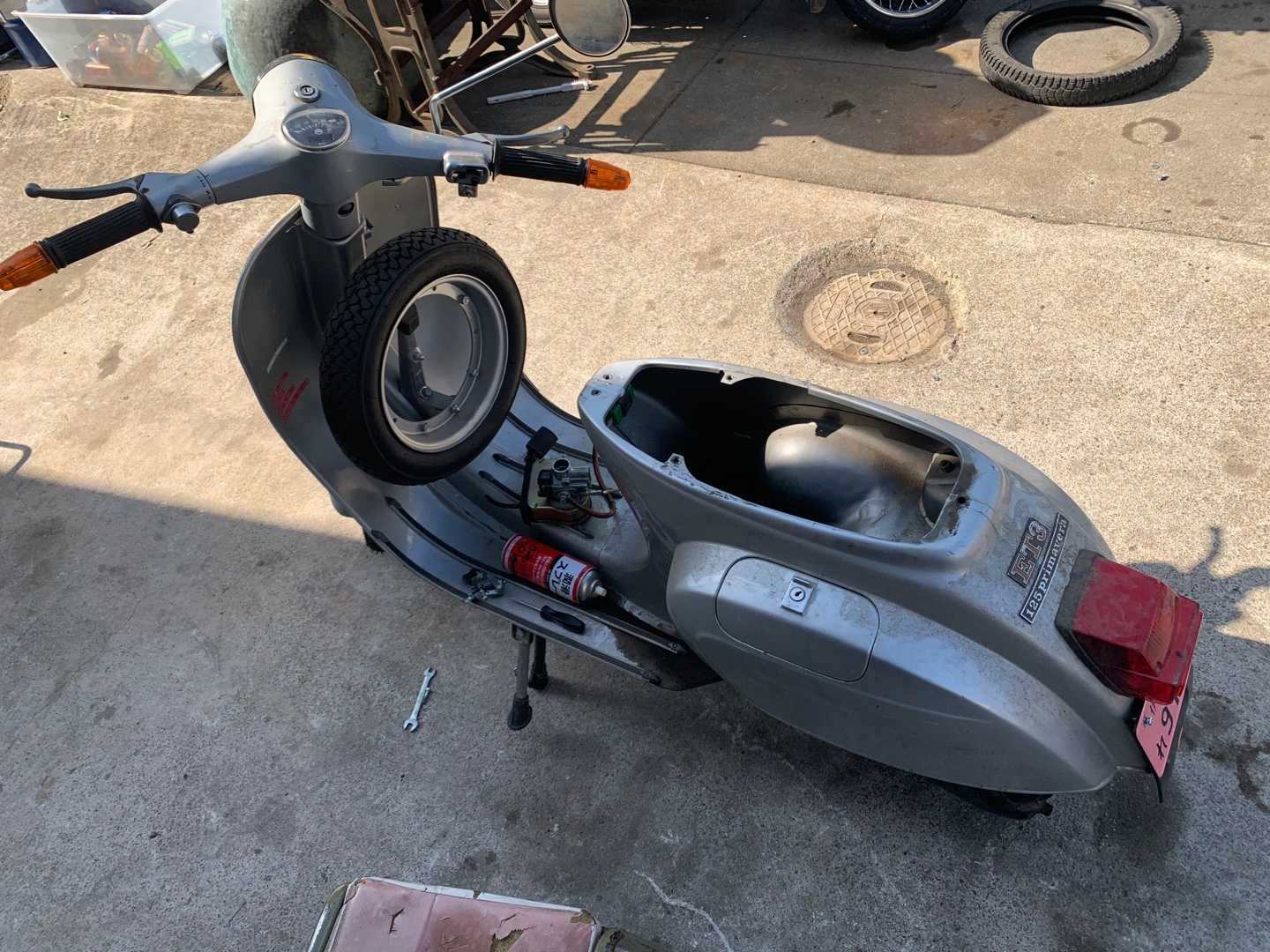 VESPA ベスパET3 再生産 - オートバイ車体