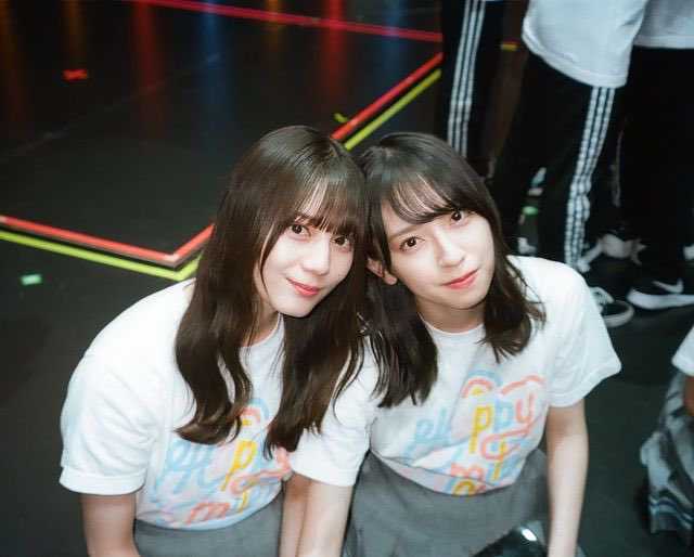 ☆日向坂46♪小坂菜緒＆金村美玖、仲良しオフショットと共に最新ツアー