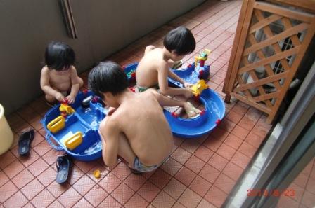 3人アクアプレイ