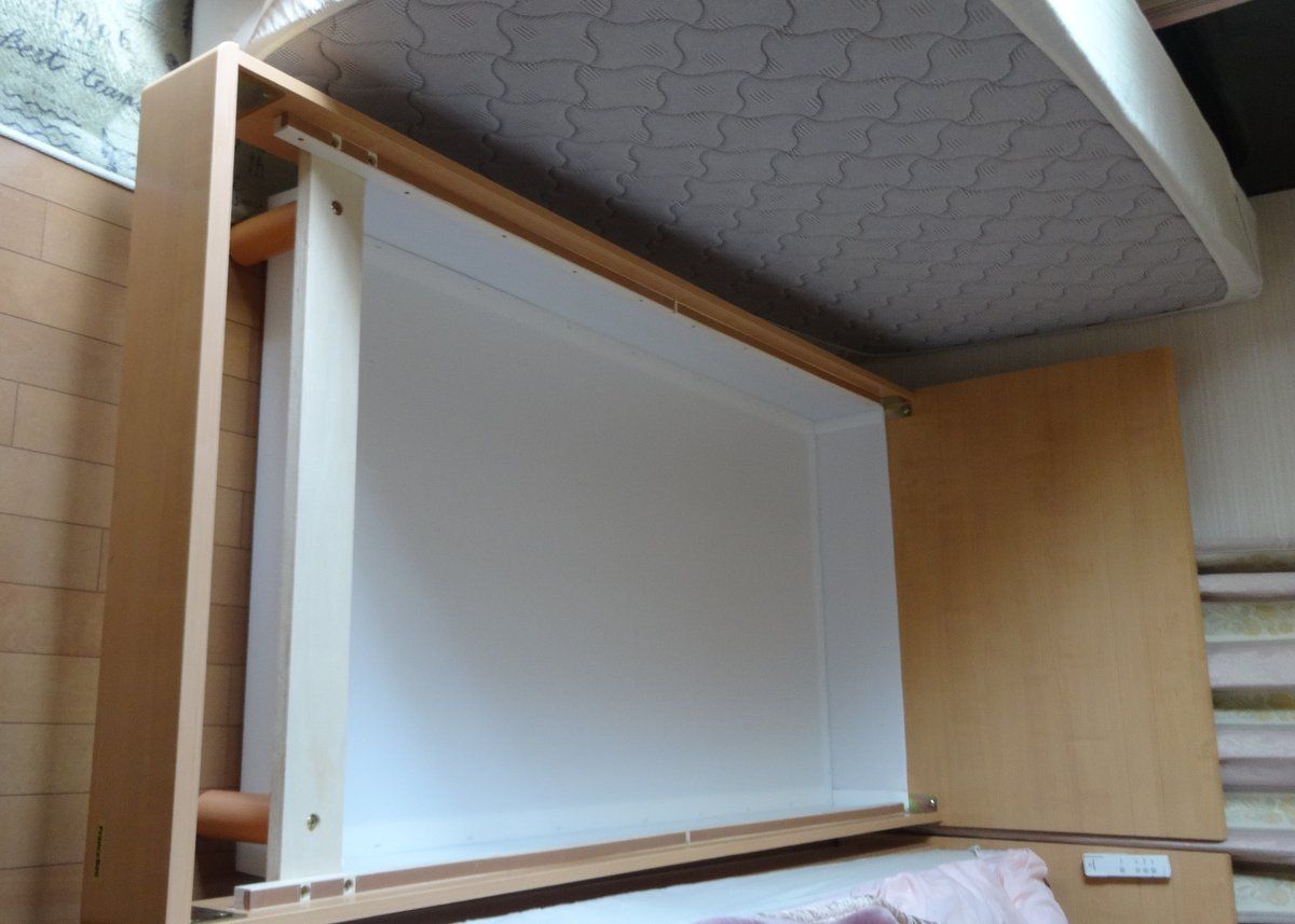 ベッドの下にプラダンで作った収納庫 katuragi2ndのブログ 楽天ブログ