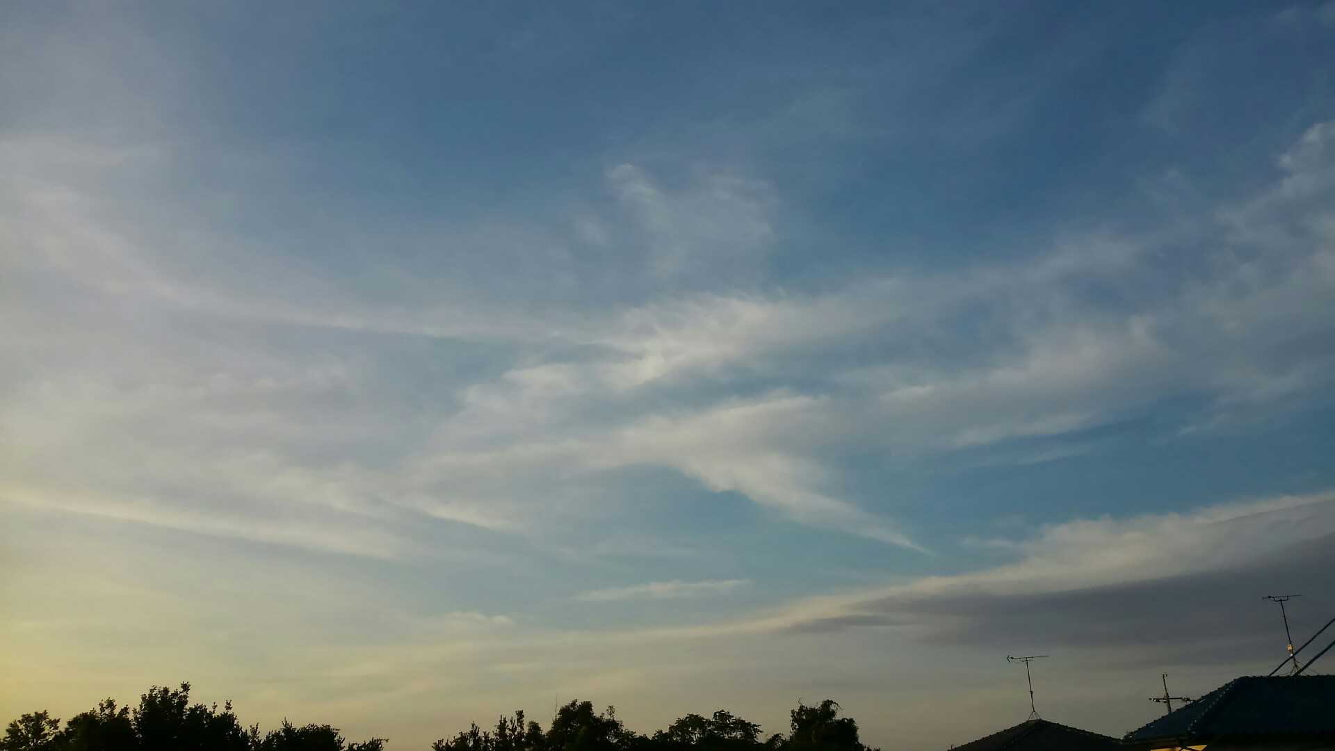 薄雲の朝空 健康はほんとうに大切ね 心と身体を整えましょう 楽天ブログ