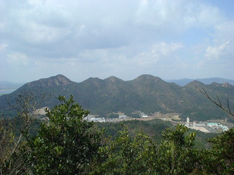 １０：３４　展望台から火ノ山連峰