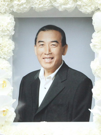 小野ヤスシさん遺影.jpg