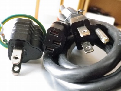 電源コード　プラグ部アップ