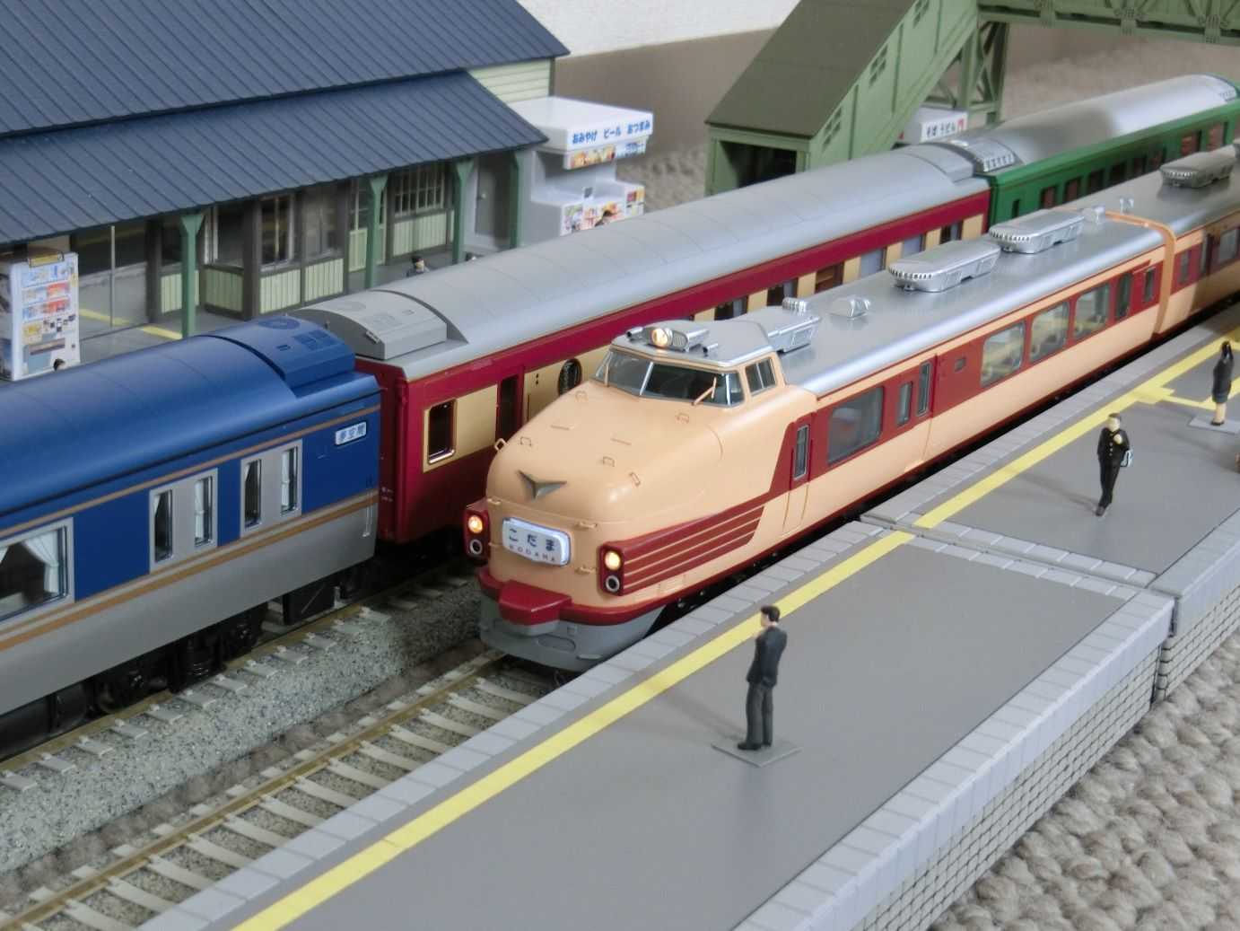151系特急電車と58お召機牽引夢空間 | HOゲージの世界へようこそ