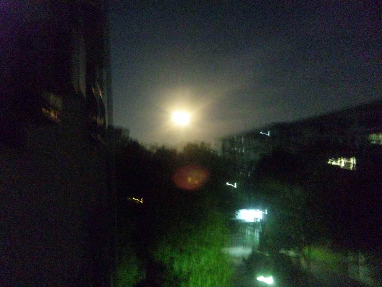 名残の名月(20150928；04:52)