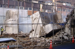 20120214 hongjae overpass being removed 13.jpg