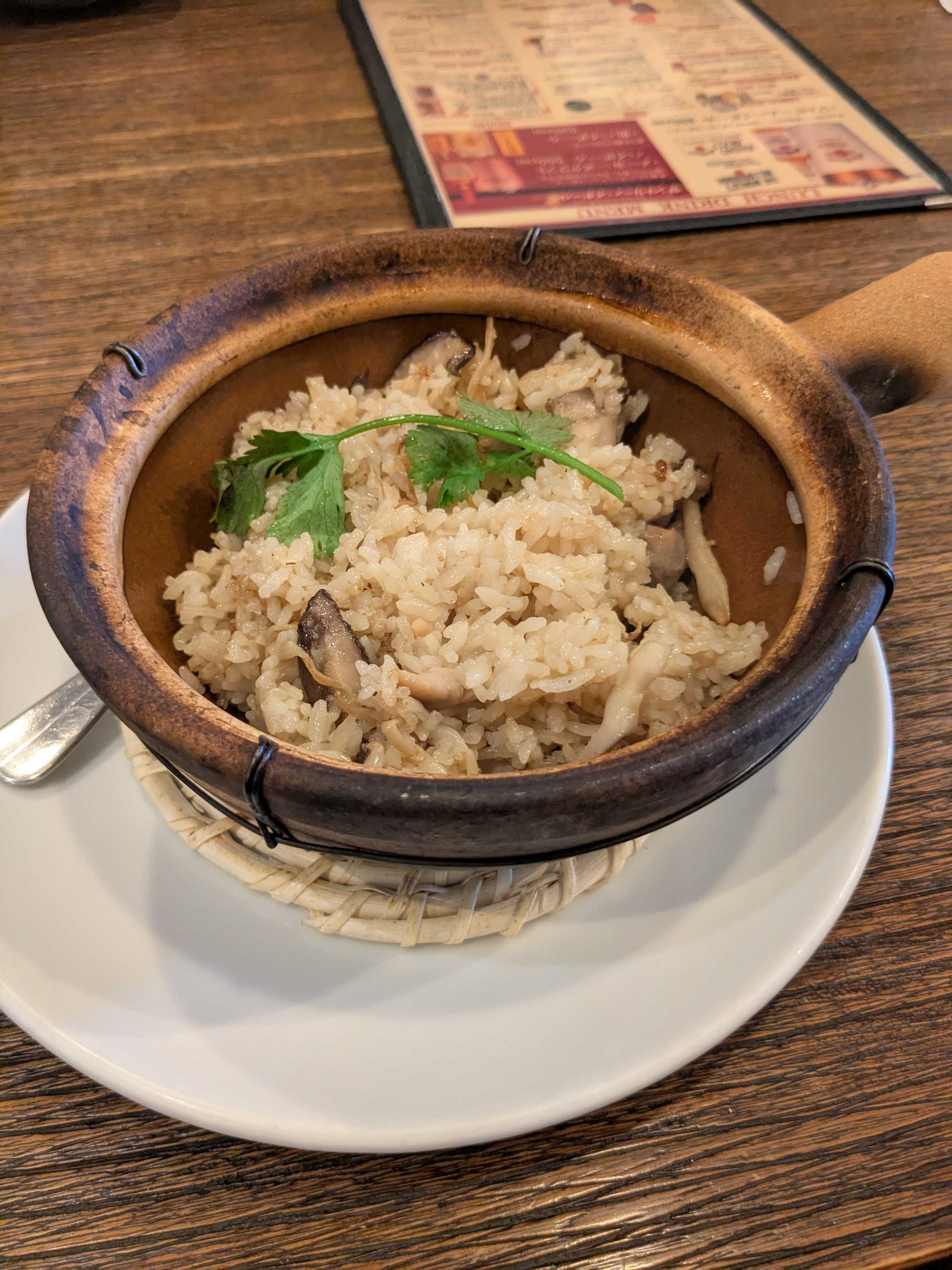 日吉駅　ベトナムの食卓 ホアホア　ランチセット　おこげの土鍋ご飯