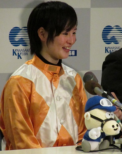 藤田騎手１００.jpg