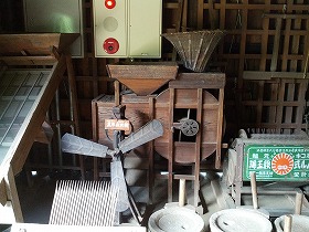 脱穀機.jpg