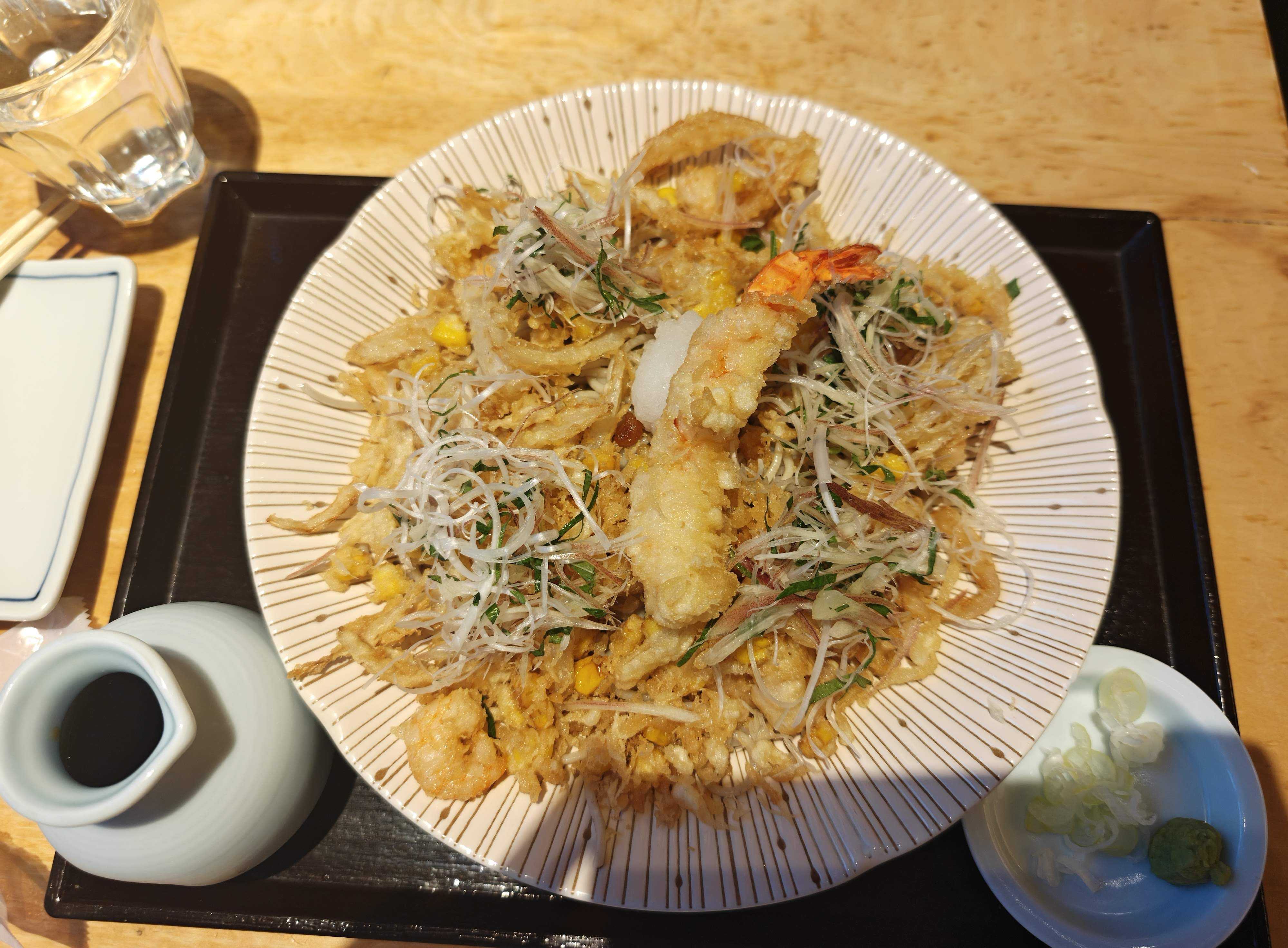 東京駅　子連れ夕食　ソバキチ　とうもろこしと芝海老と新生姜の天ばら ぶっかけ蕎麦