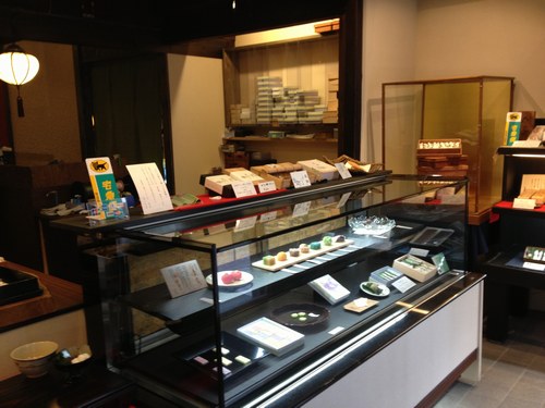 7かき氷 入り口店500１.jpg