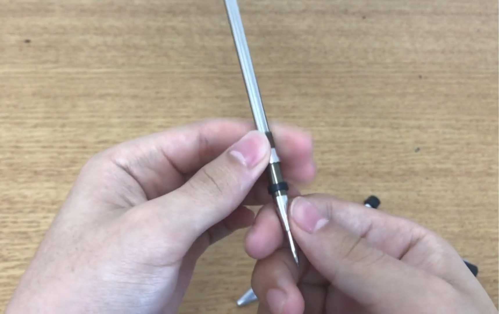 ラミー2000 カヴェコ スペシャル ペンシル の芯抜け 修理方法について