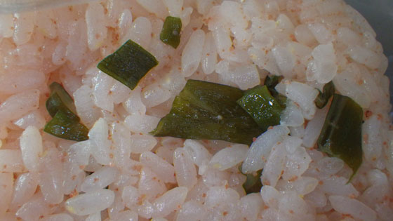 茎わかめたらこおこわ中味.jpg