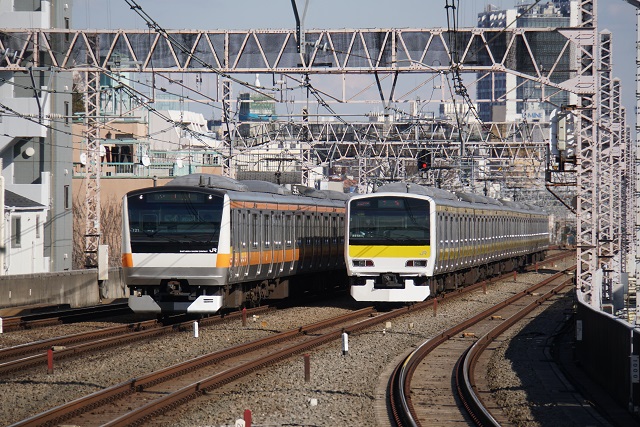 E351系 ｢ス－パーあずさ｣ & DE10 1685牽引 木更津チキ工臨4