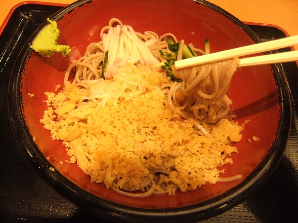 かのや新橋駅構内店の冷したぬきそば２