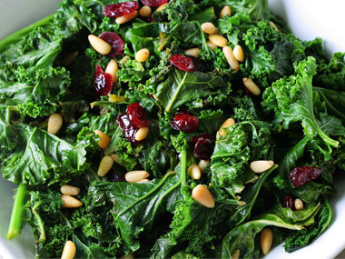 look-younger-kale-salad-slはち.jpg