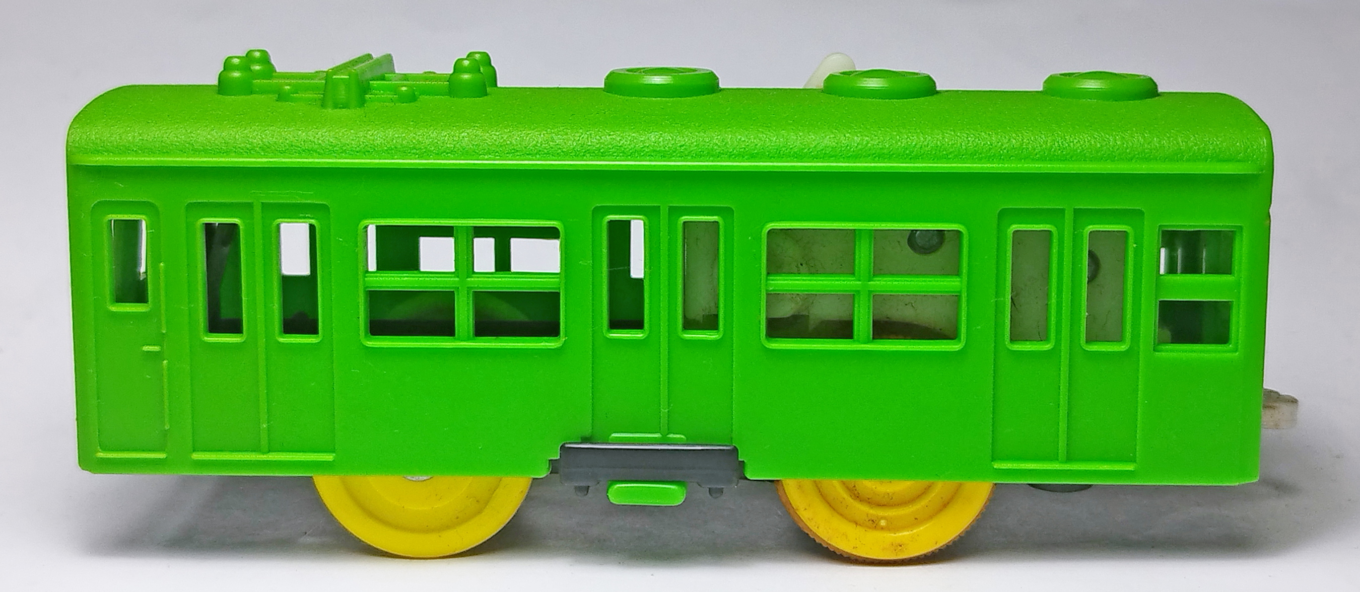 プラレール 日本製 前スイッチ 電動プラ電車 緑 【公式通販】