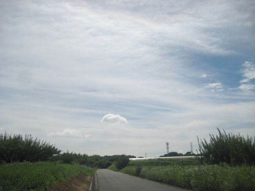 梅雨晴れの空