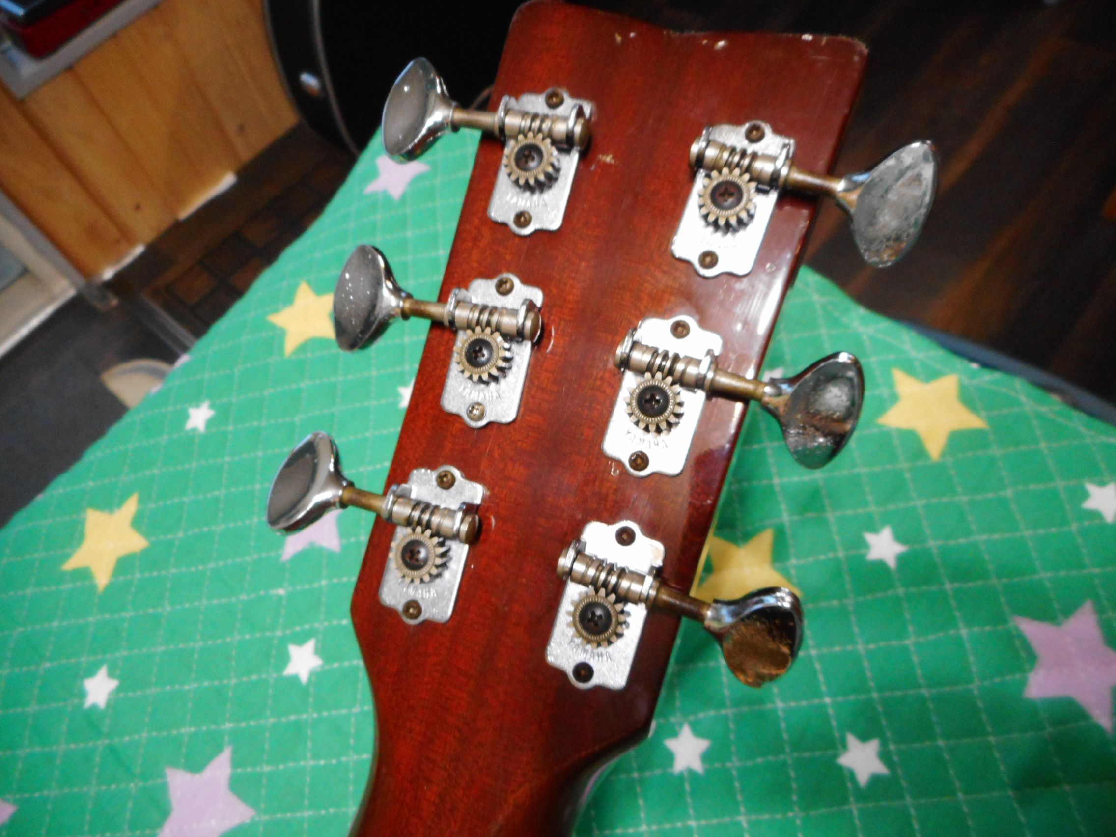 YAMAHA FG-180 '68 赤ラベル 奇跡の低い弦高（ビンテージ