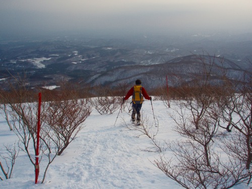 s-20140201泉ヶ岳山頂から下山.jpg