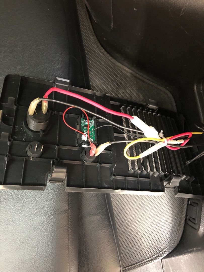 ラゲージ シガーソケット修復 セレナc26で車中泊仕様を目指すブログ 楽天ブログ
