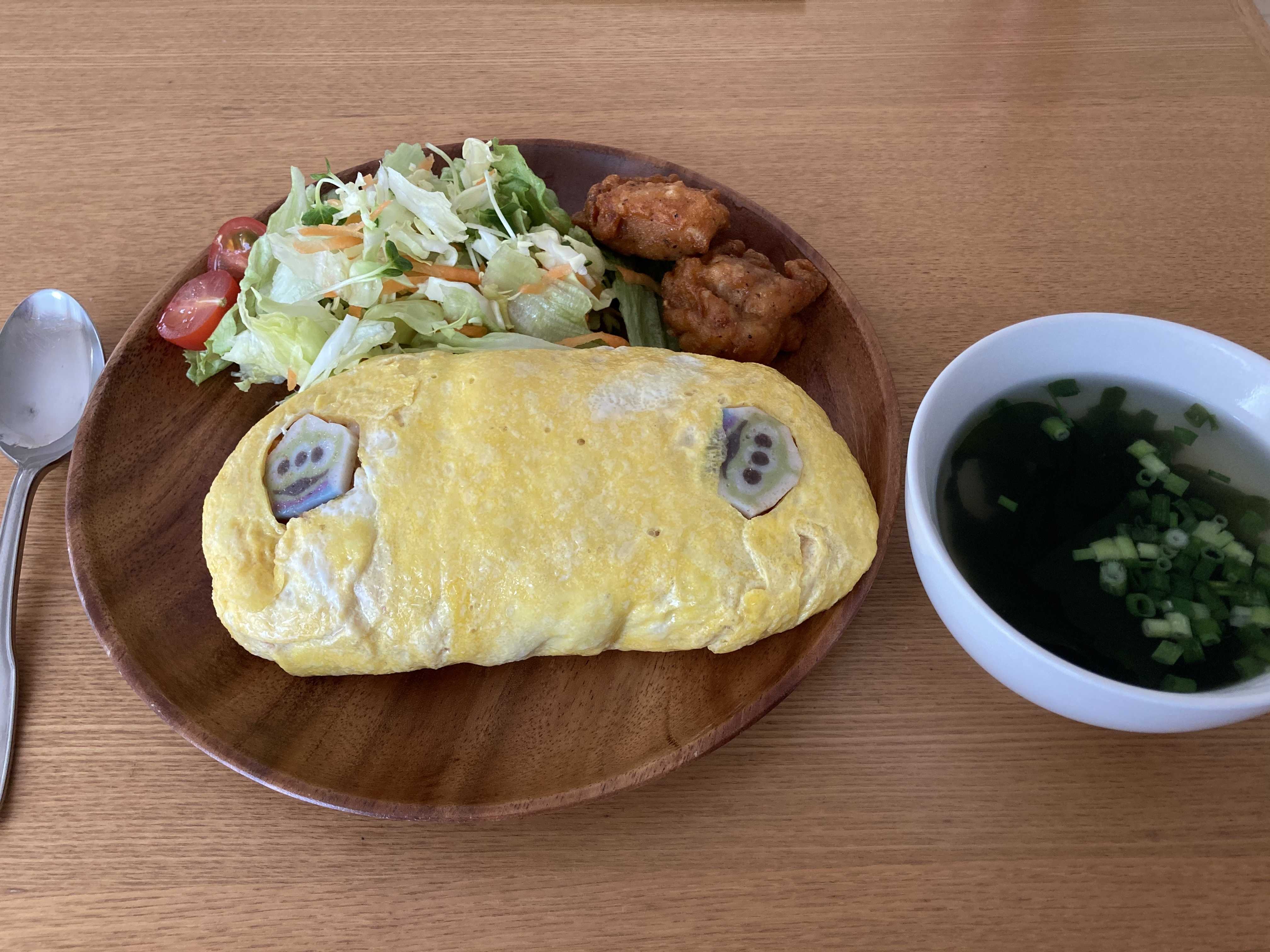 今日のランチ オムライス とんこつヌードルのブログ 楽天ブログ