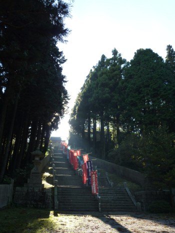 出石寺の階段2.JPG