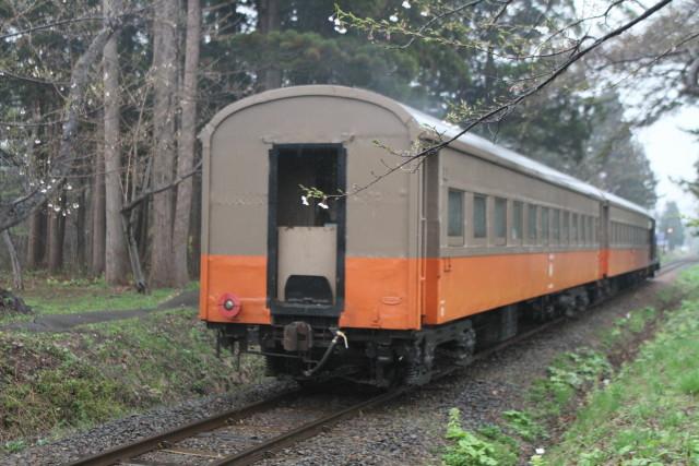 津軽鉄道 雨の ストーブ列車2