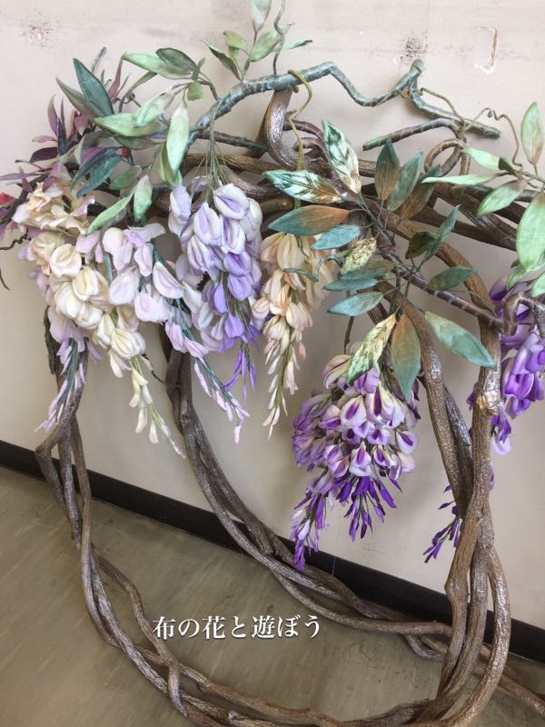 商店 壁掛け 和布のお花