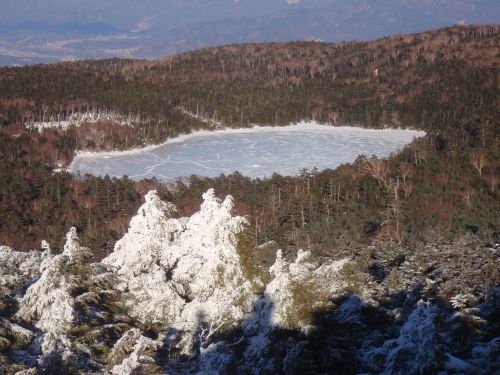 ２．１１凍結した白駒池全景.jpg