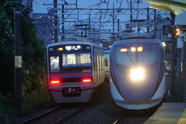 夕闇の夏 京成 お花茶屋駅5