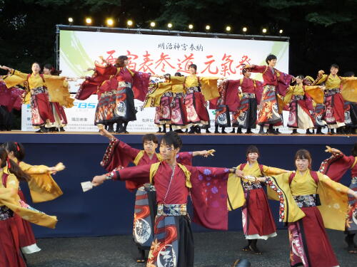 スーパーよさこい 原宿口ステージ