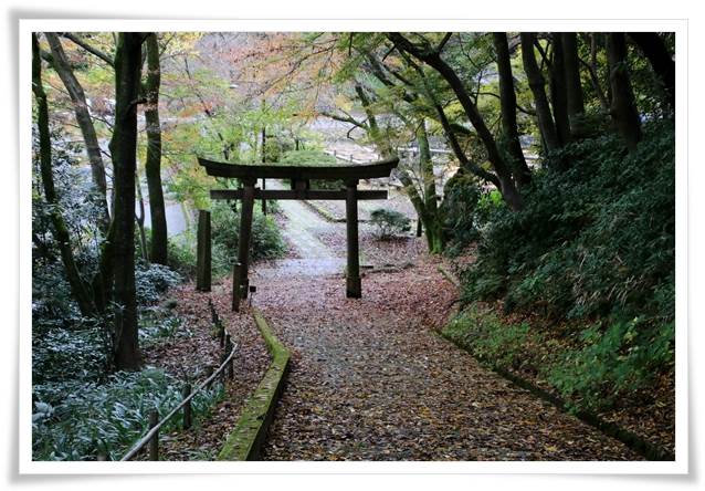 卯辰山三社-9 一之鳥居-2 15.11.16