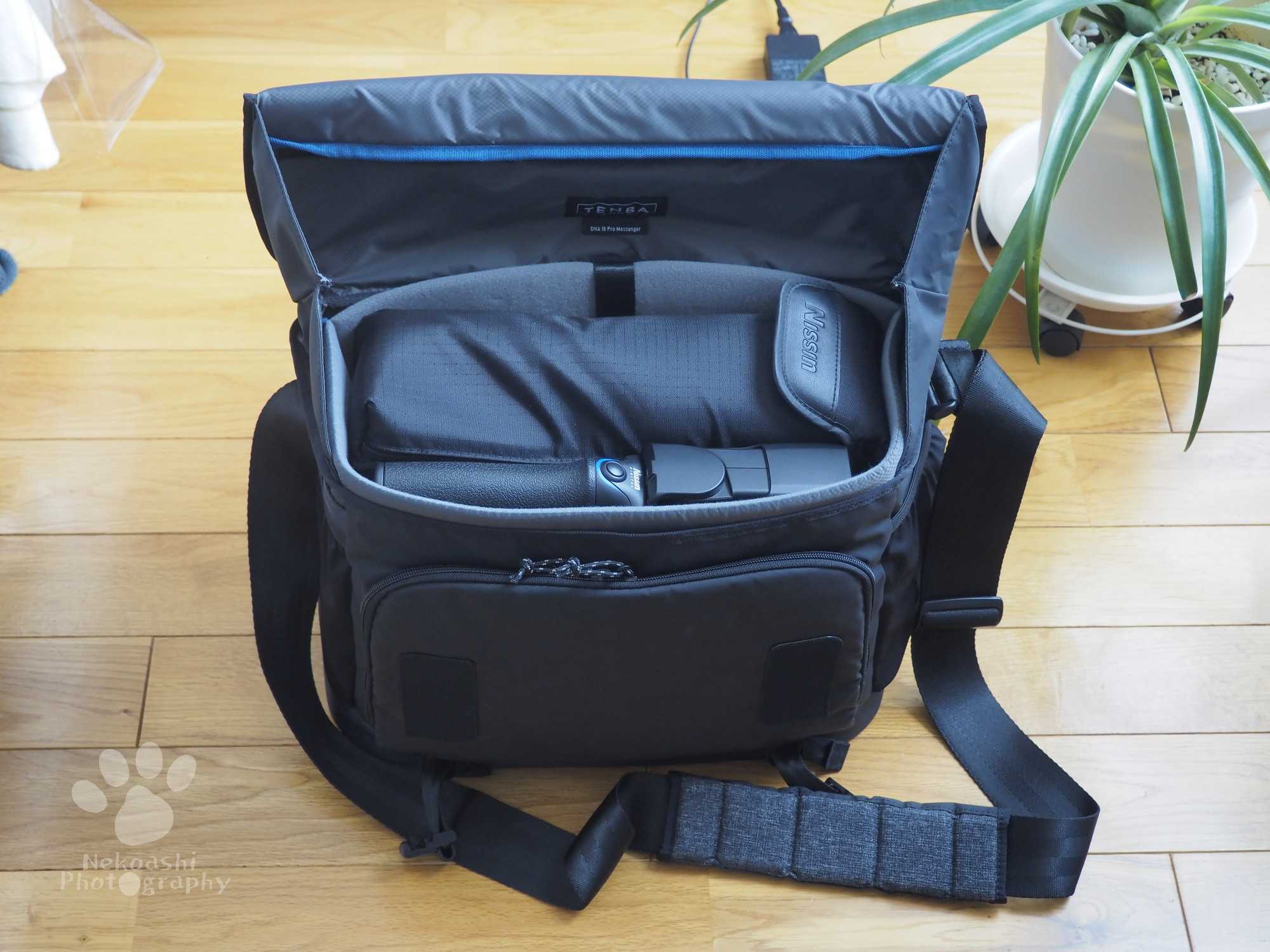 カメラバッグ TENBA DNA 16 PRO MESSENGER BAGを購入 | にゃんこだま