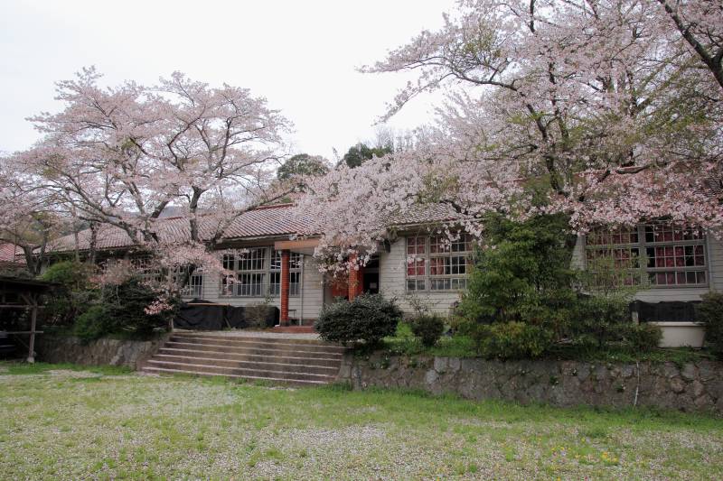能勢黒川_003旧吉川中学校.jpg