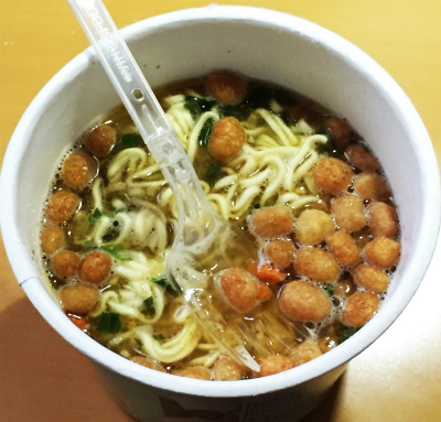 カップ麺2