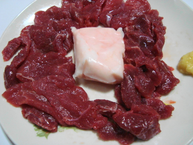 馬刺し