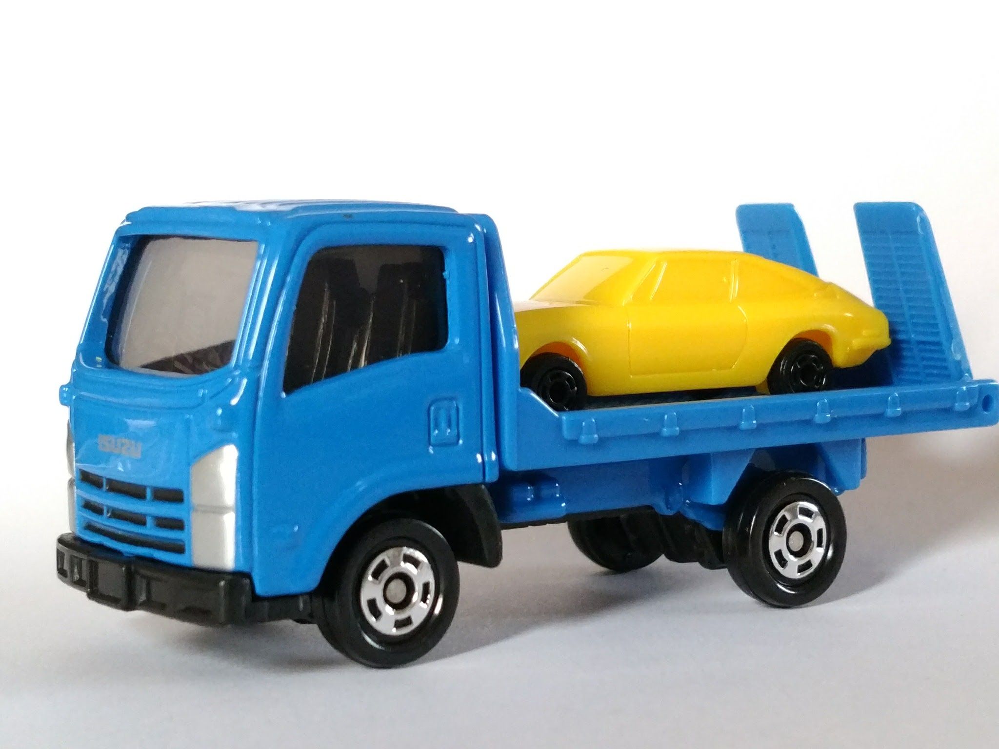 エルフ 車両運搬車 にゃほ W の出かけフォト ミニカー日和 楽天ブログ