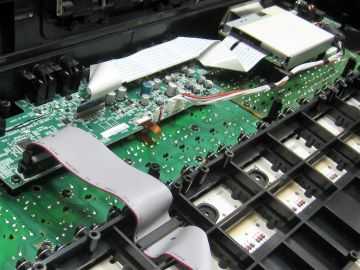 シンセサイザー故障 ローランド JUNO-DSの修理 スライダー破損